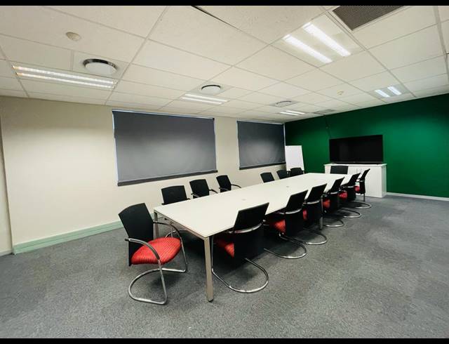 874M² OFFICE TO LET IN WATERFALL